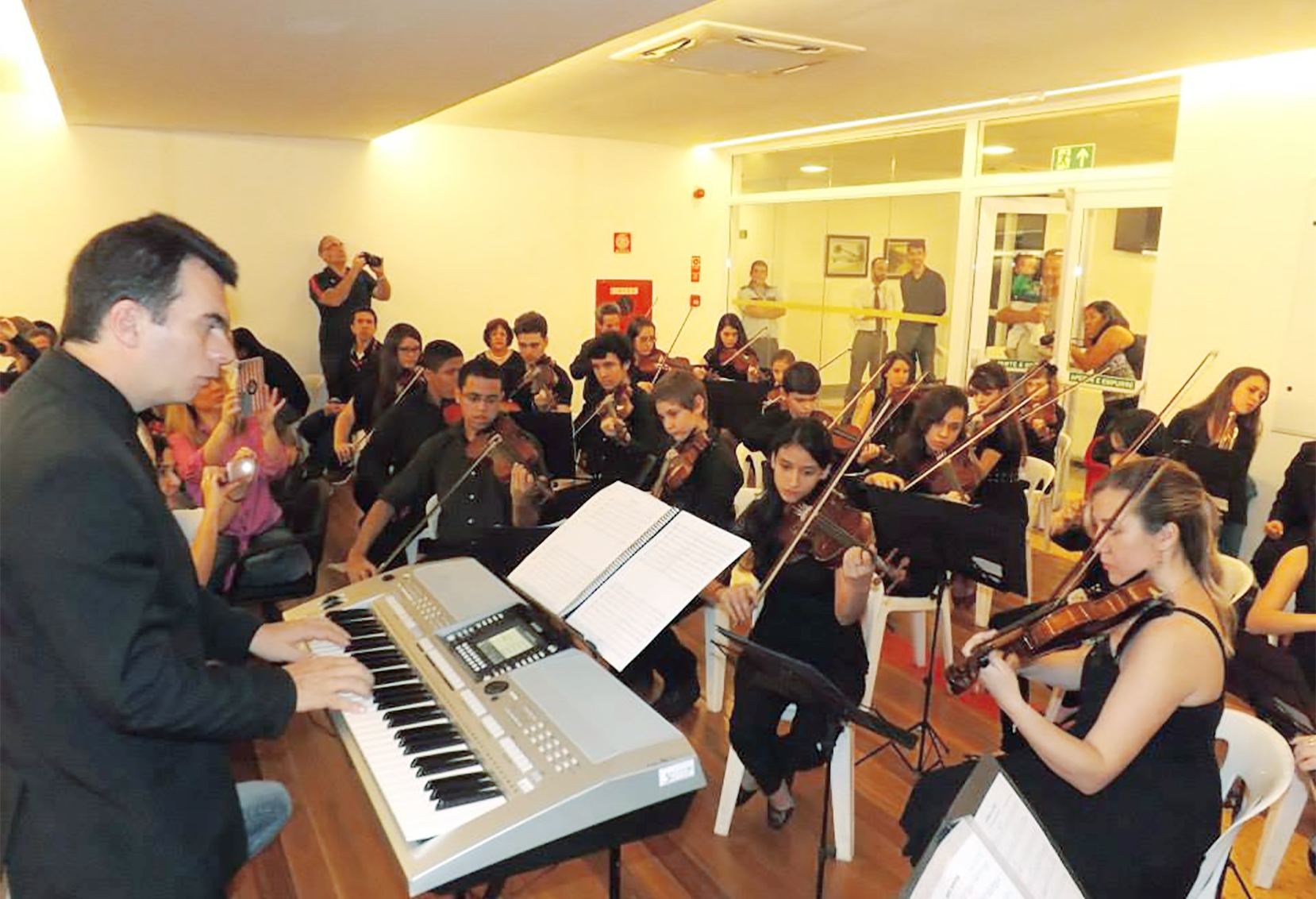 Orquestra Jovem Da Pompéia Se Apresenta No Shopping Parque Balneário