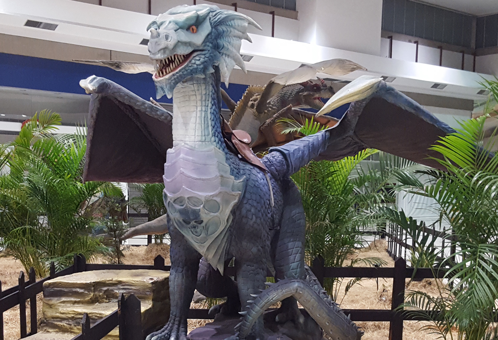 Dragões Gigantes Com Som E Movimento Chegam Ao Shopping Parque Balneário