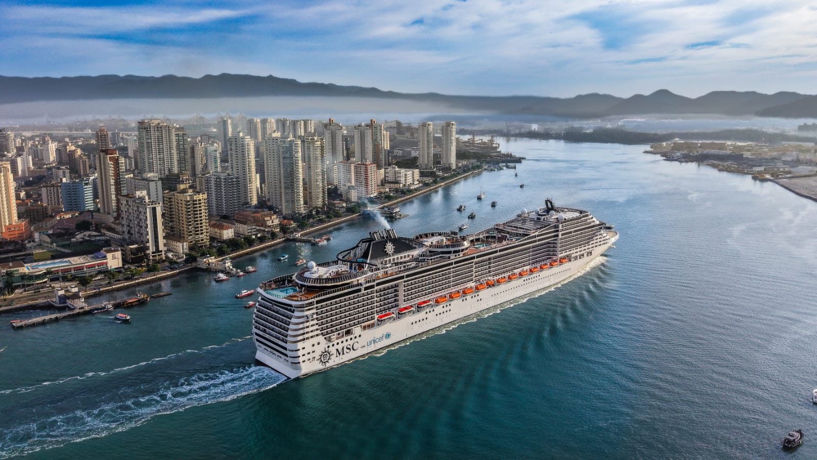 Shopping Parque Balneário recebe exposição fotográfica em comemoração aos 480 anos de Santo